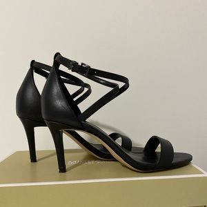Michael Kors Ava sandal 7 black